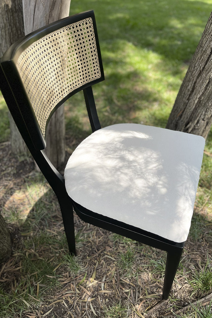 Silla Carlota - Madera nativa y Junco natural - Color negro  - 15% DCTO!